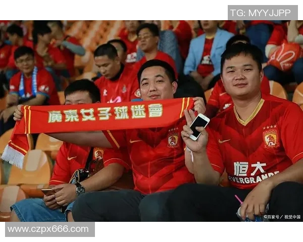 足球明星激烈争执瞬间曝光引发热议的骂战场面图解析 足球明星激烈争执瞬间曝光引发热议的骂战场面图解析