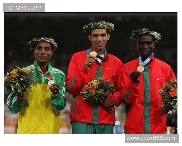 丹麦足球明星戴面具背后的故事与荣耀之路 丹麦足球明星戴面具背后的故事与荣耀之路