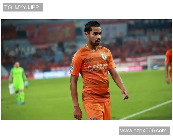 搬家的足球明星究竟是谁他的新家在哪里引发了怎样的关注与讨论